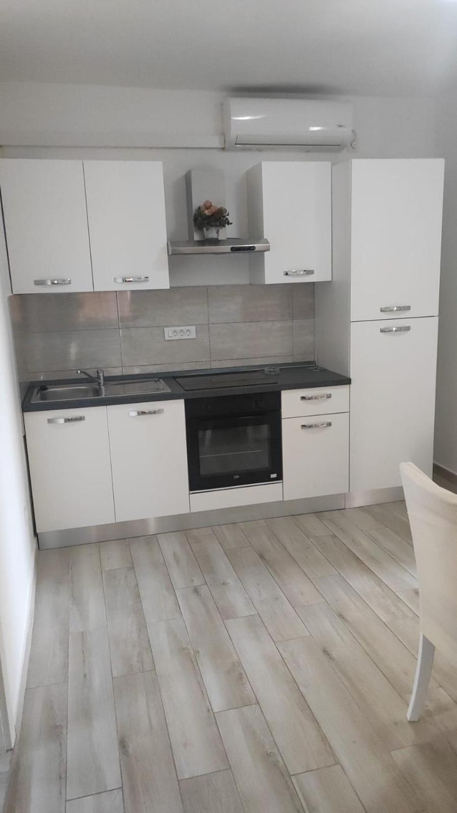 Gordana Apartmani Ljubač Exterior foto